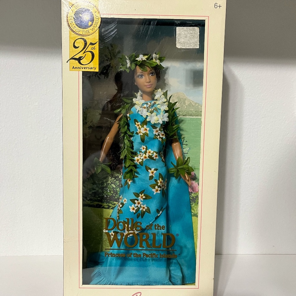 Dolls of The World Princess of The Pacific Islands 2005
